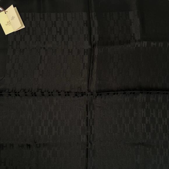 HERMES 100% Silk NWT Scarf - Picture 6 of 6